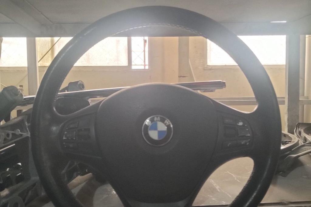 Cabin  Steering Wheel BMW 330