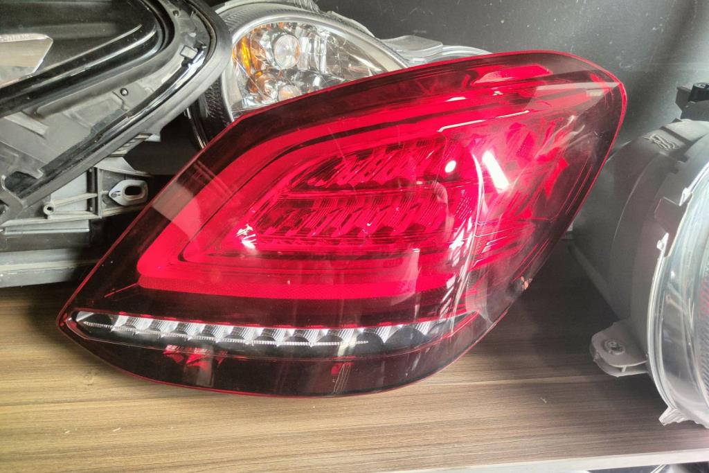Lights Rear light Mercedes Benz C200