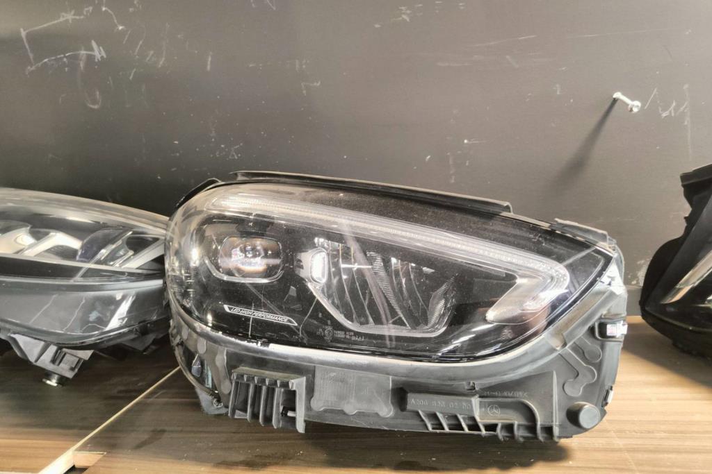 Lights Front light Mercedes Benz C200