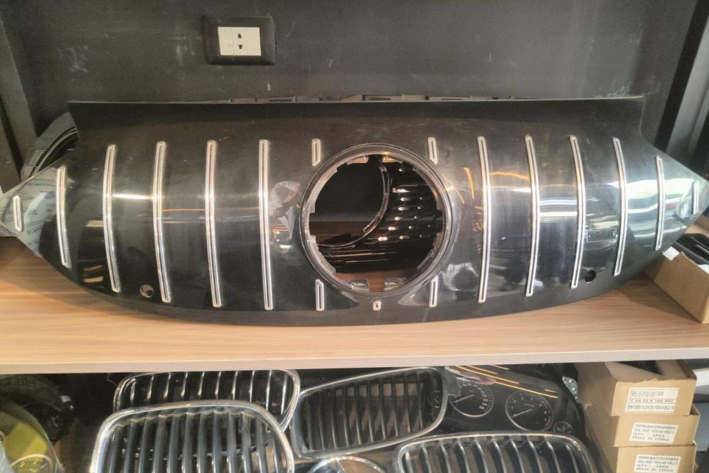 Body  Grilles Mercedes Benz EQS450