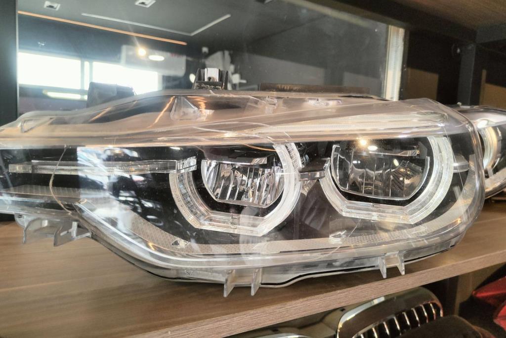 Lights Front light BMW 330