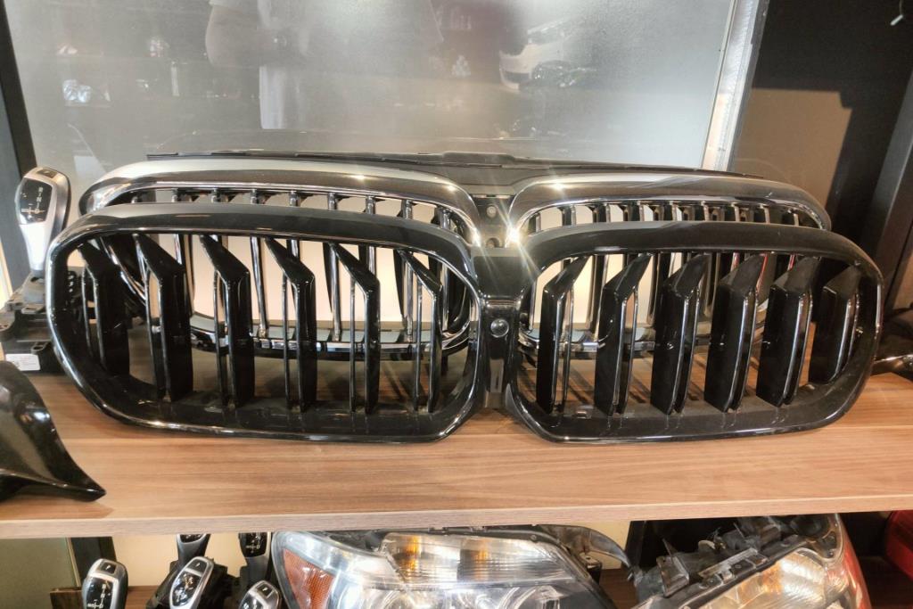 Body  Grilles BMW 530