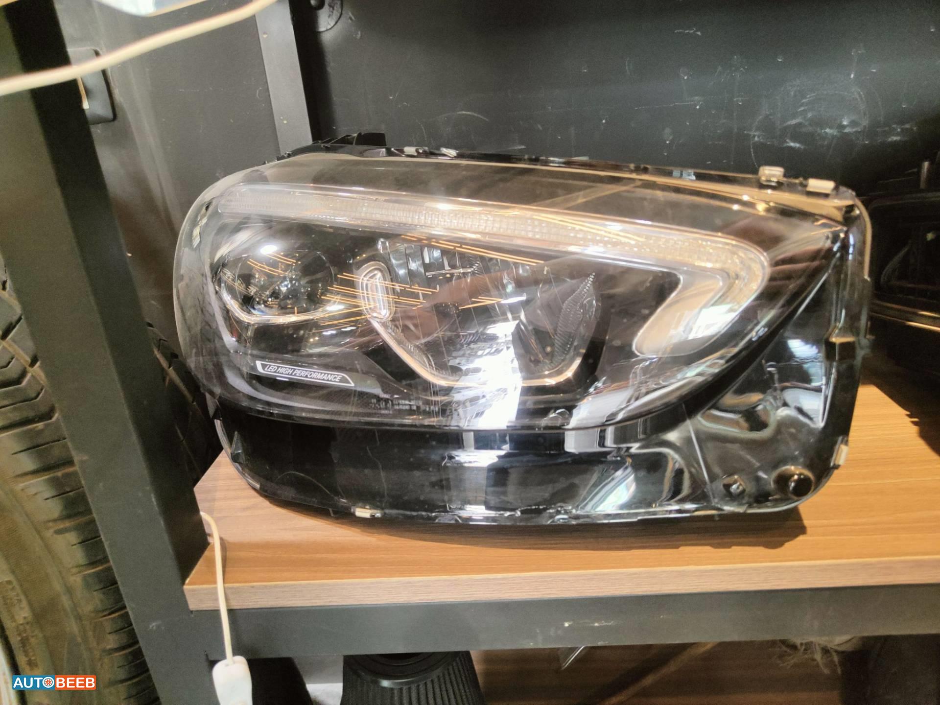 Lights Front light Mercedes Benz C200