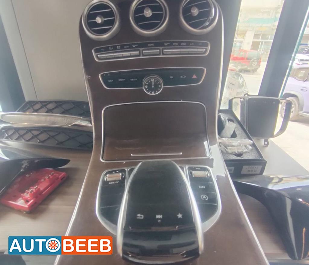 Cabin  Dashboard Mercedes Benz C200