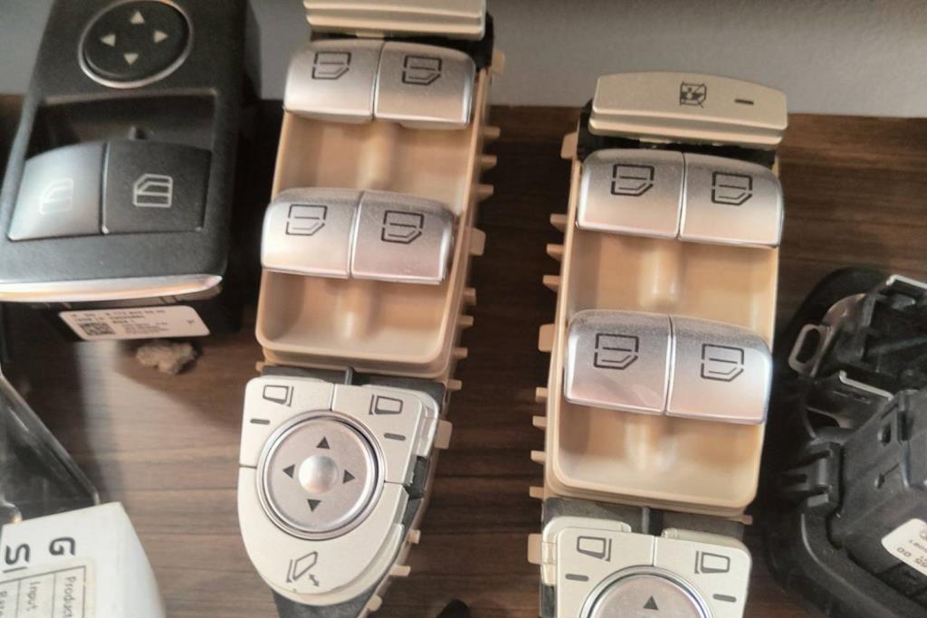 Cabin  Control buttons Mercedes Benz C200