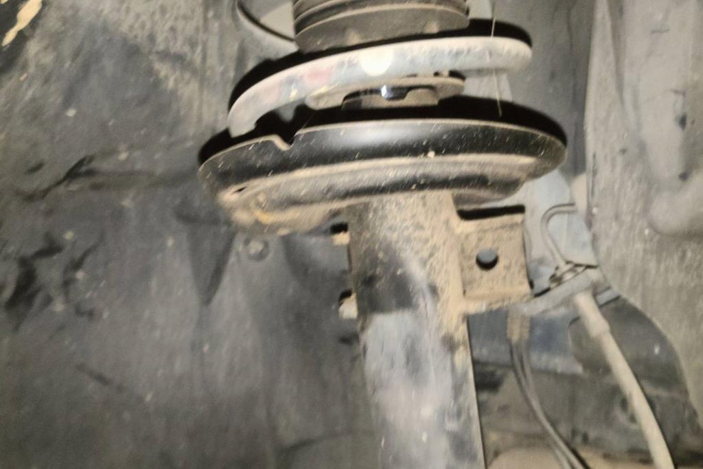  Shock Absorber Mercedes Benz E200
