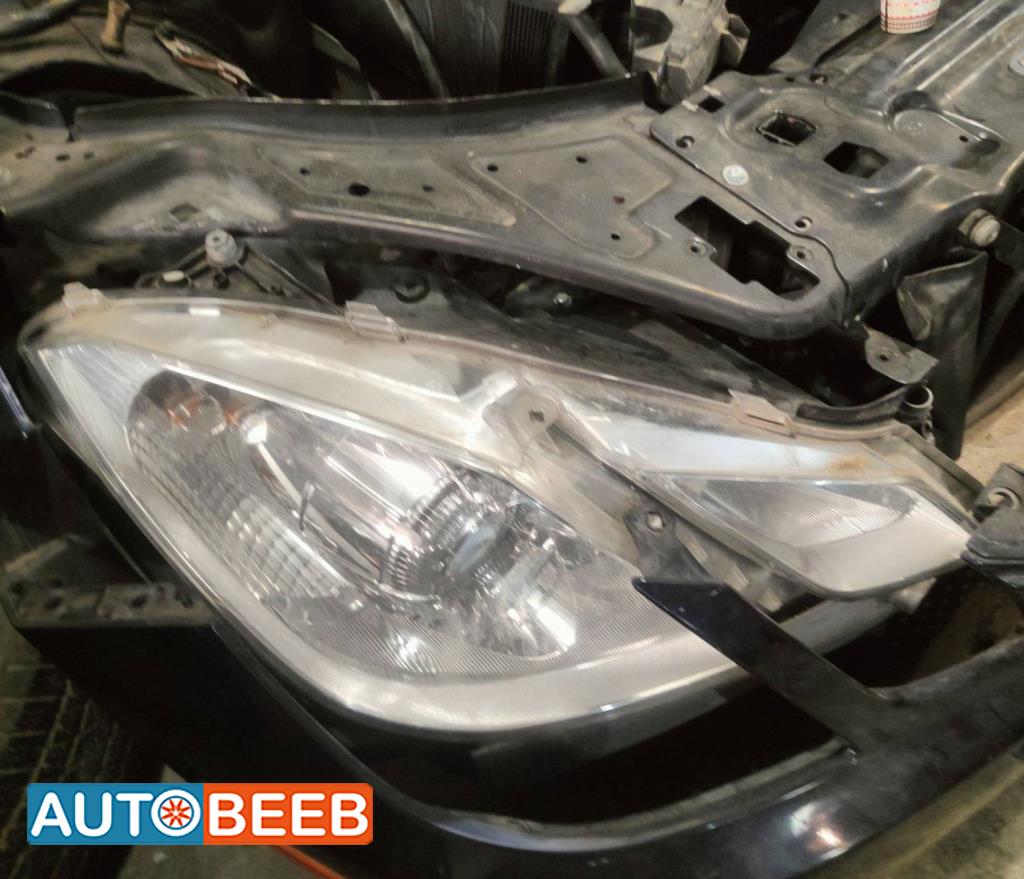 Lights Front light Mercedes Benz E200
