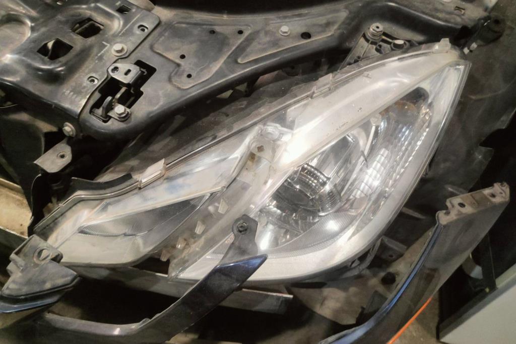 Lights Front light Mercedes Benz E200