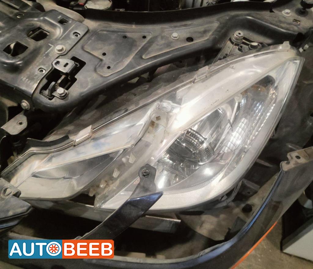 Lights Front light Mercedes Benz E200