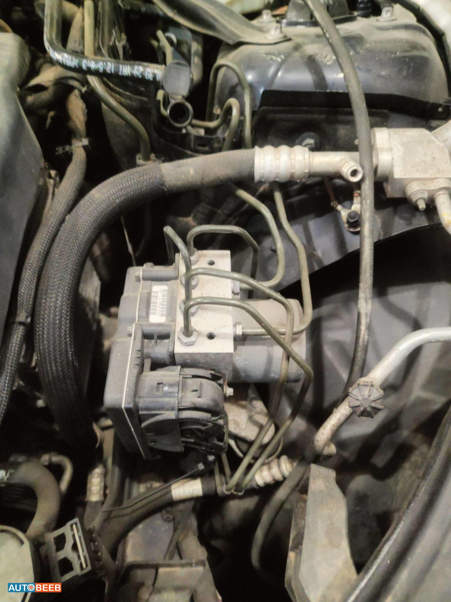  Mechanics  Mercedes Benz E200