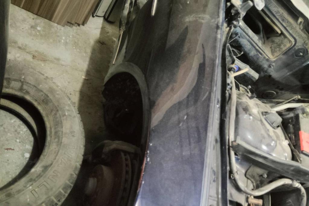 Body  Fenders  Mercedes Benz E200