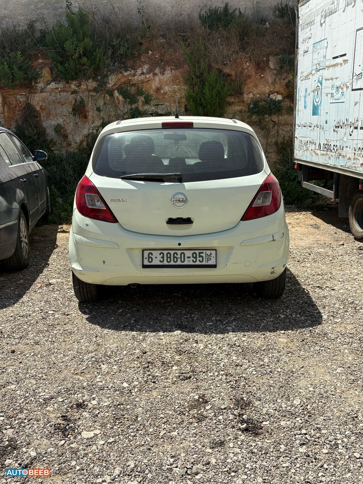 اوبل كورسا 2012