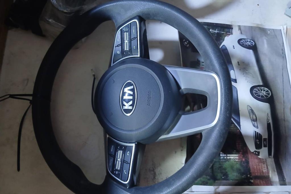 Cabin  Steering Wheel KIA Cerato