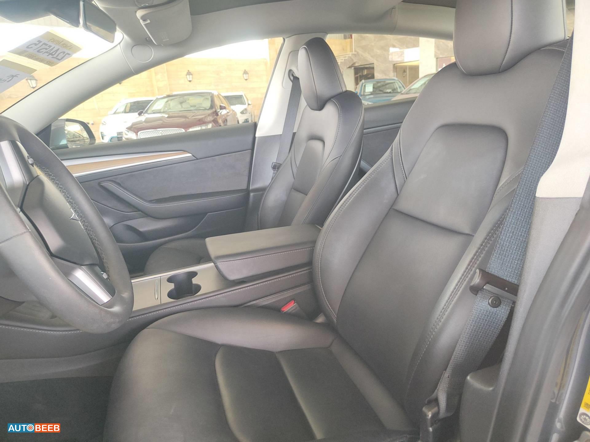 Tesla 3 2023