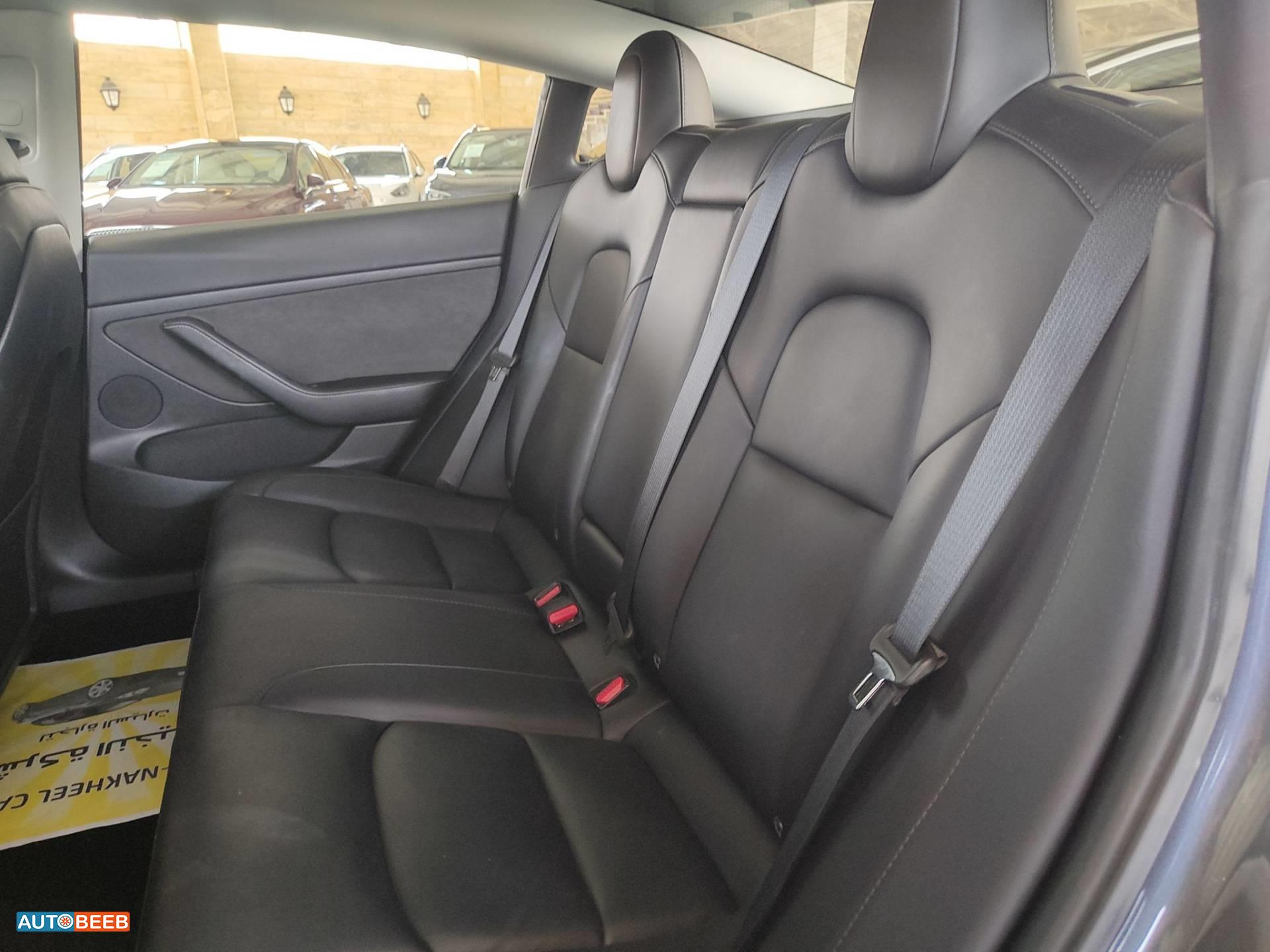 Tesla 3 2023