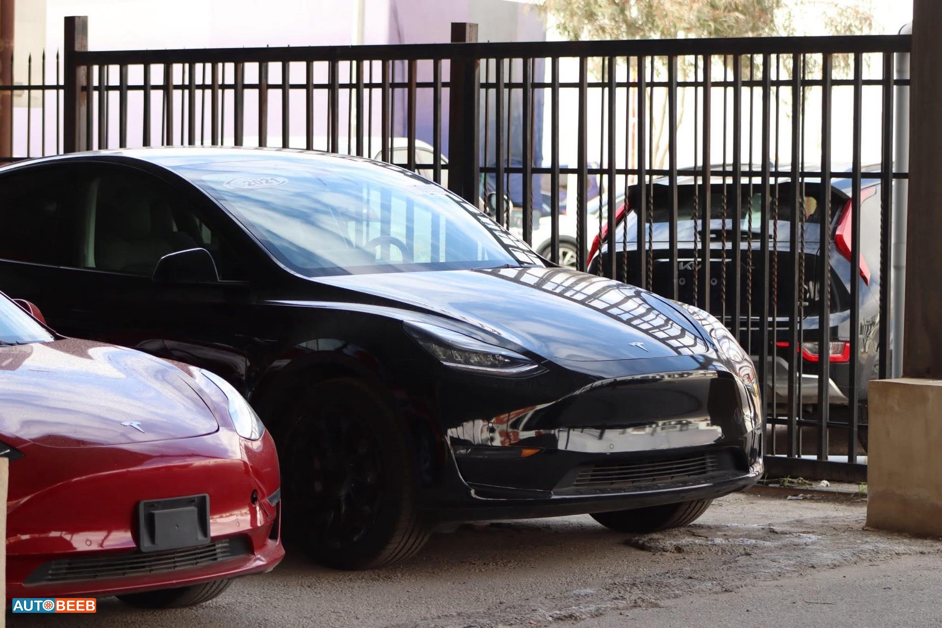Tesla Y 2021