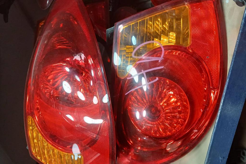 فوانيس خلفي اتش دي 2007 2008 2009 2010