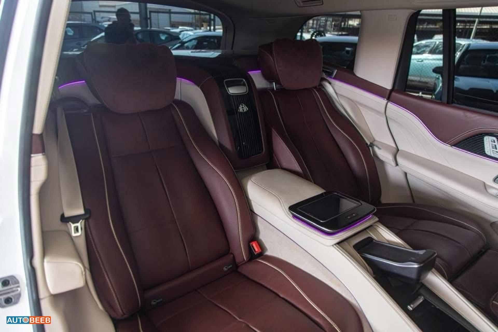 Mercedes Benz GLS600 2022