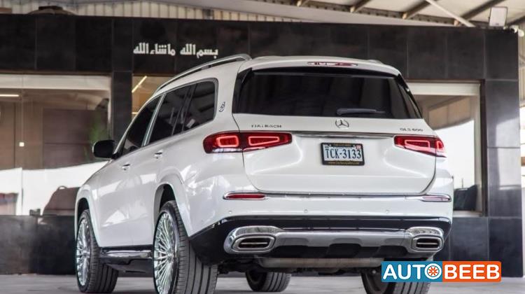Mercedes Benz GLS600 2022