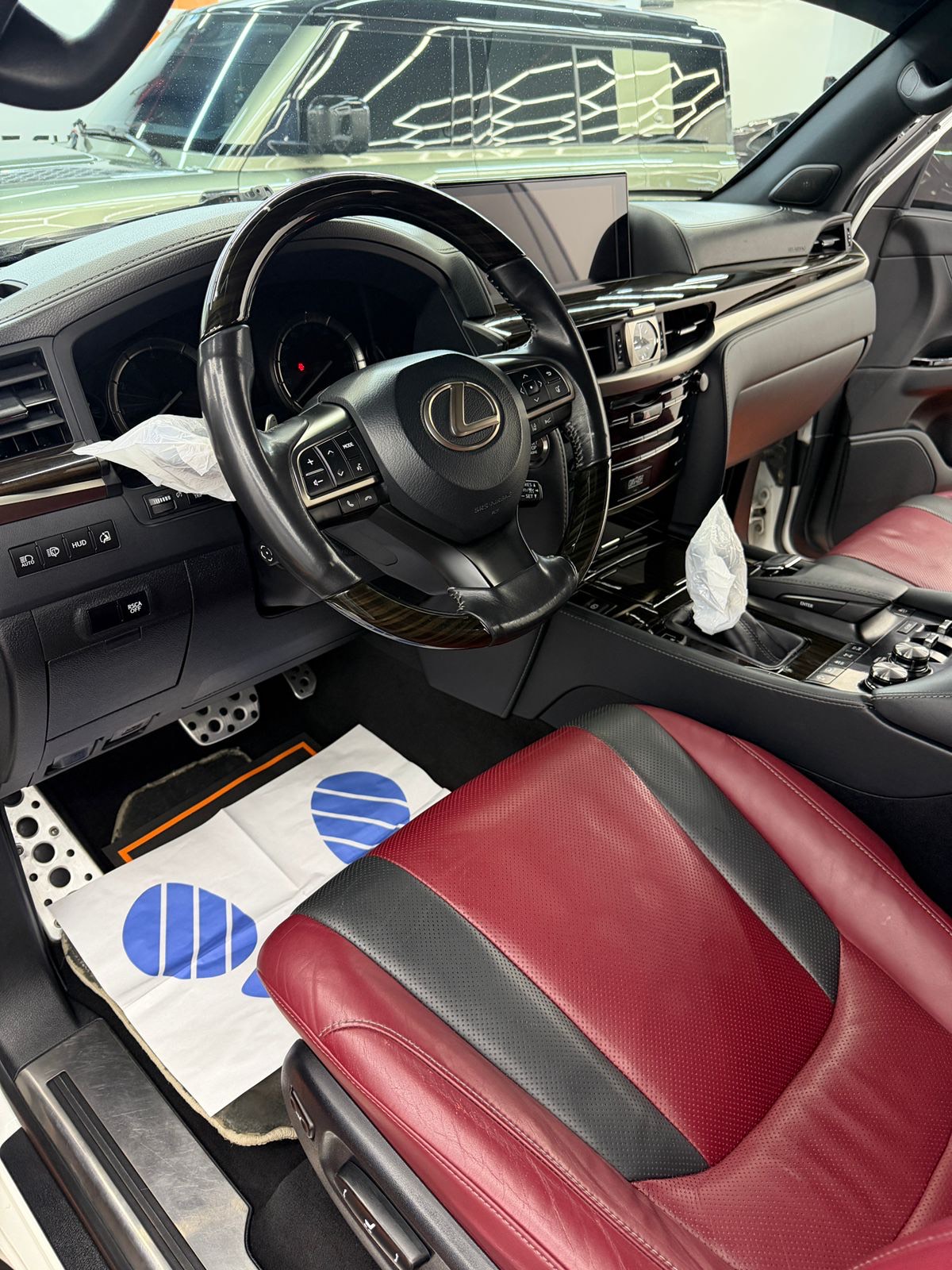 لكزس LX570 2019