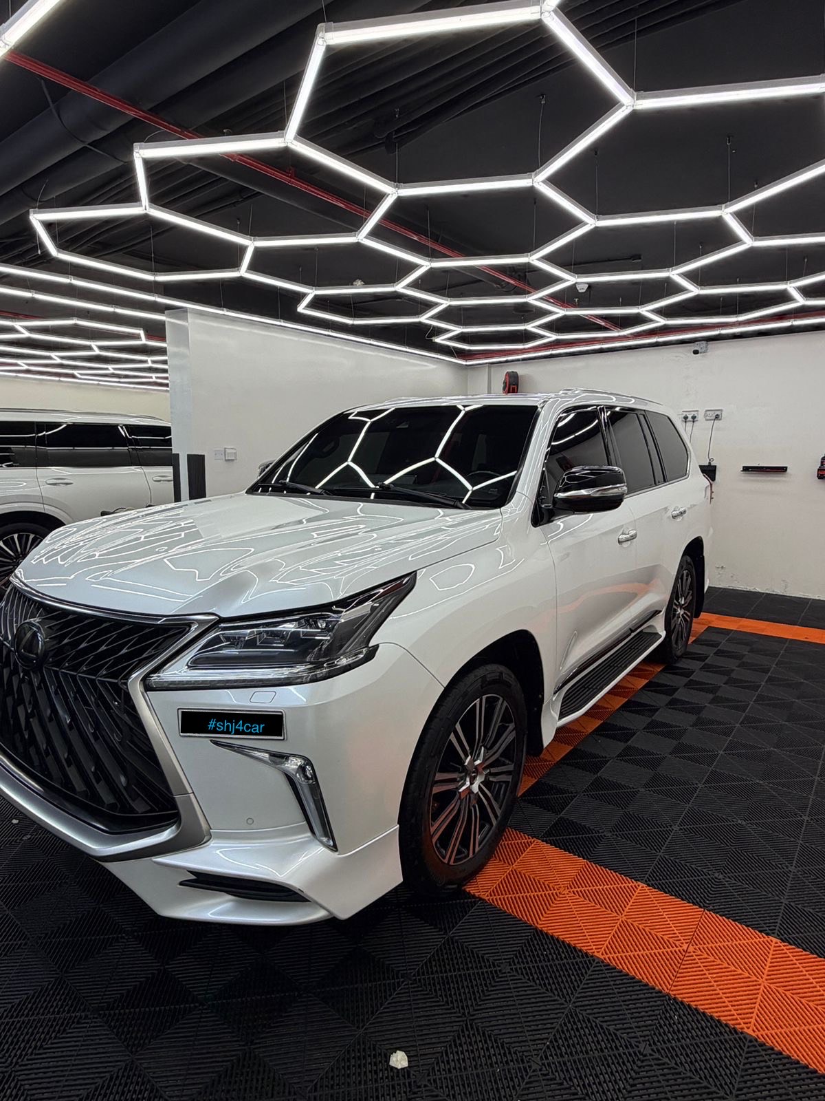 لكزس LX570 2019