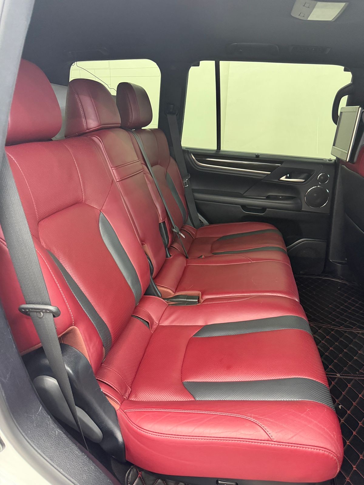 لكزس LX570 2019