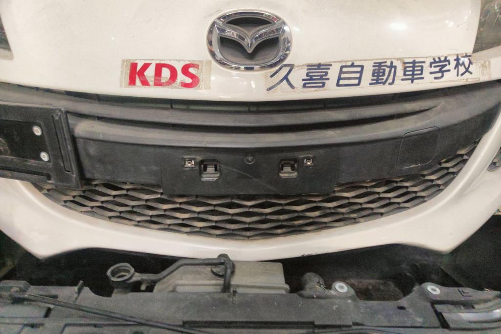 Body  Grilles Mazda 3