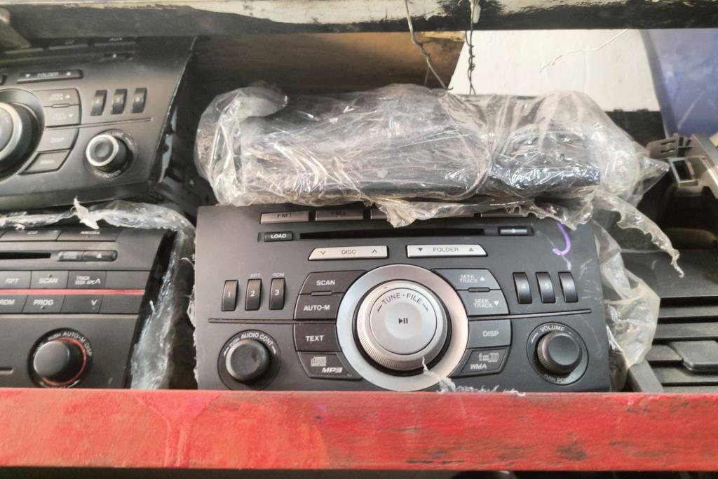 Electronics MP3 Player Mazda 3