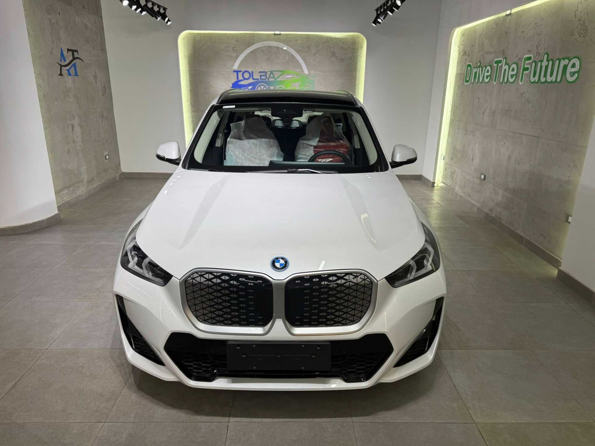 بي ام دبليو iX1 2026