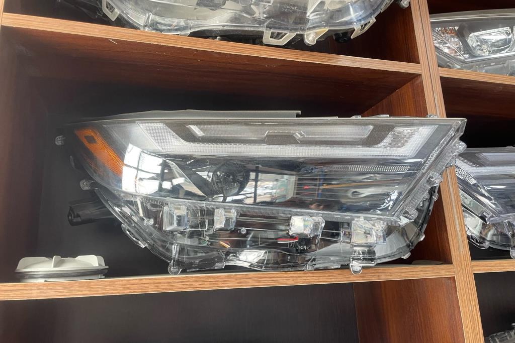 Lights Front light Toyota RAV4