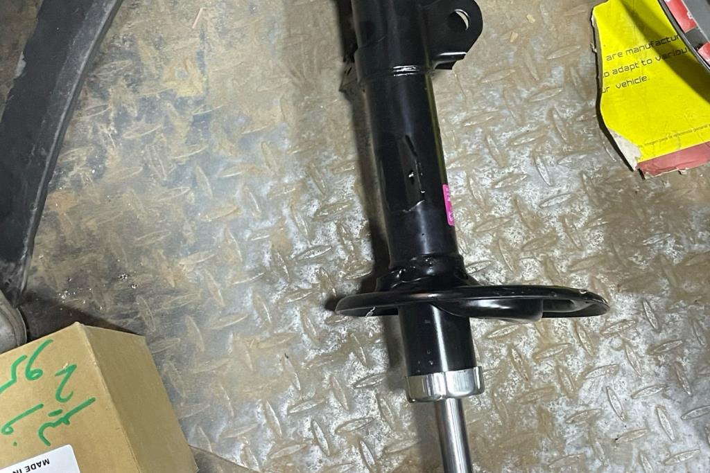  Shock Absorber Toyota Prius