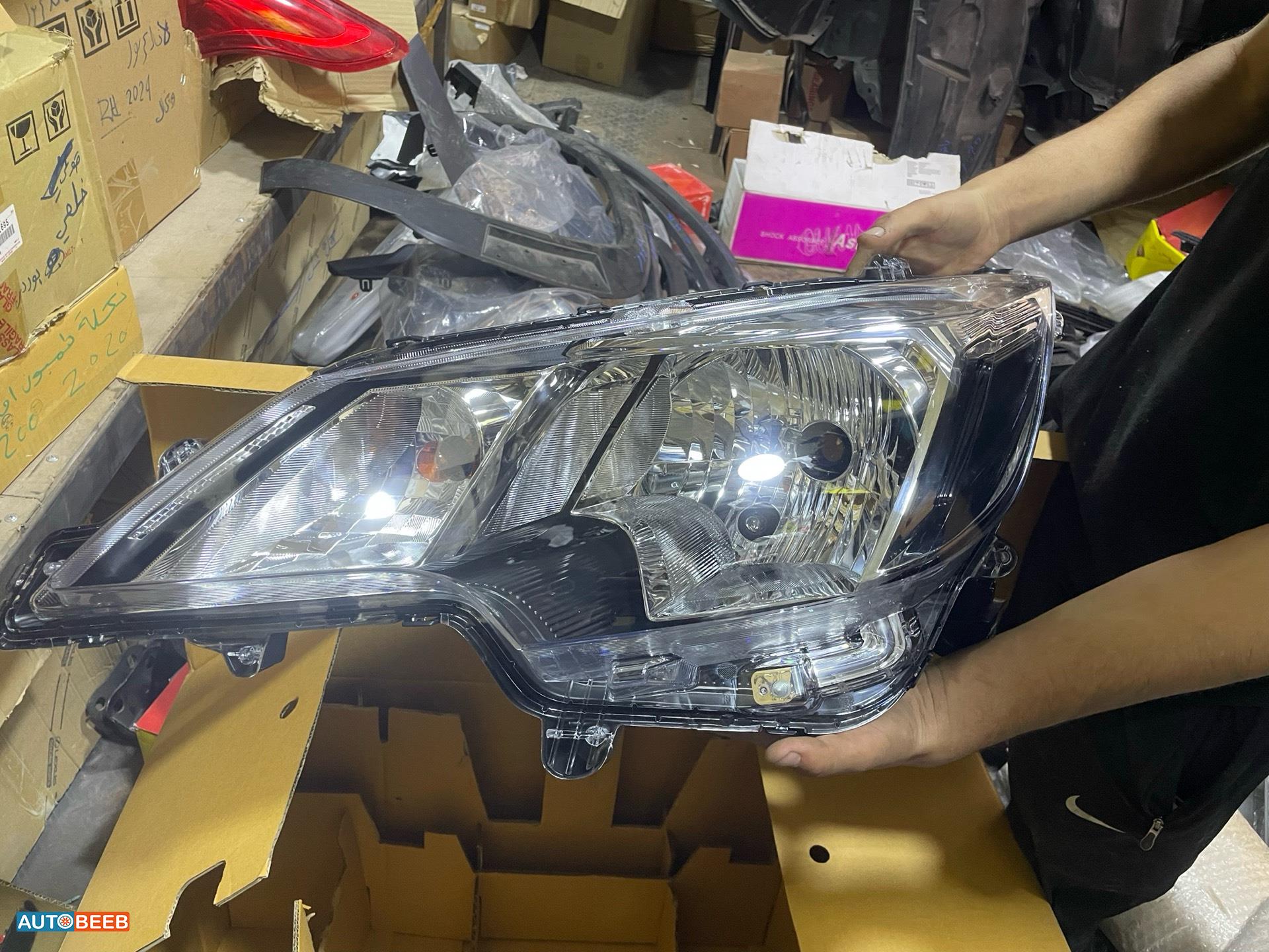 Lights Front light Mitsubishi Attrage