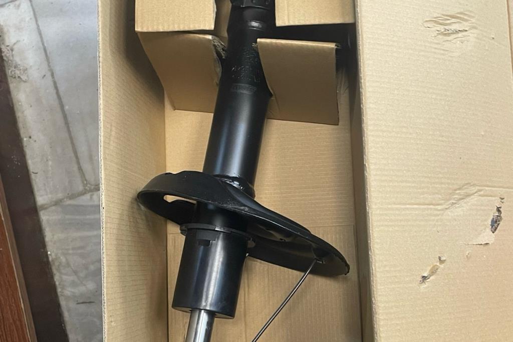  Shock Absorber Toyota RAV4