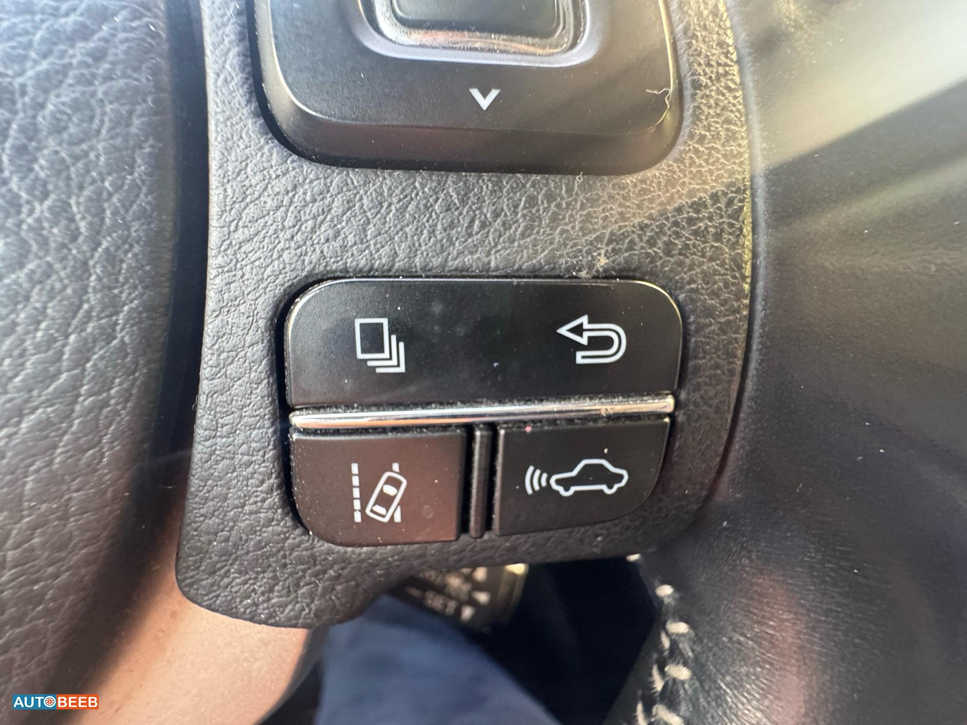 لكزس NX300 2020