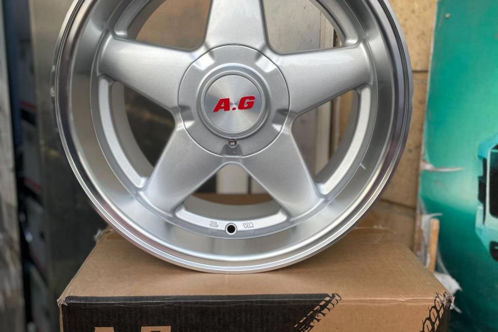  Wheel and Rims  