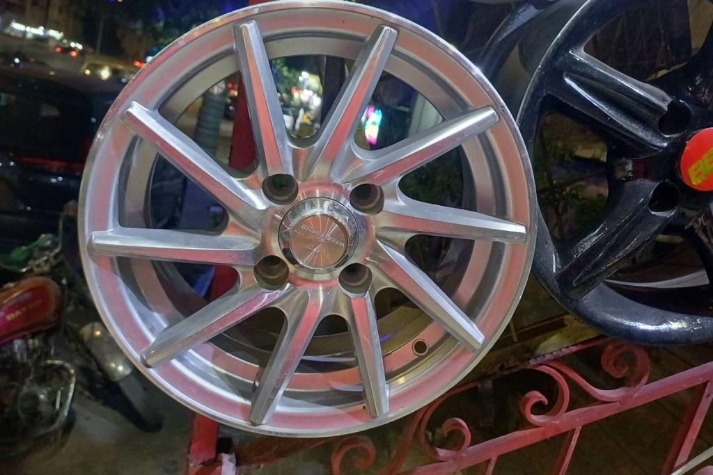  Wheel and Rims  