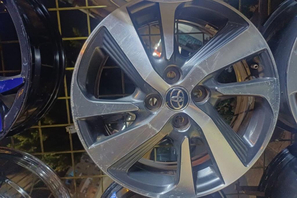  Wheel and Rims  