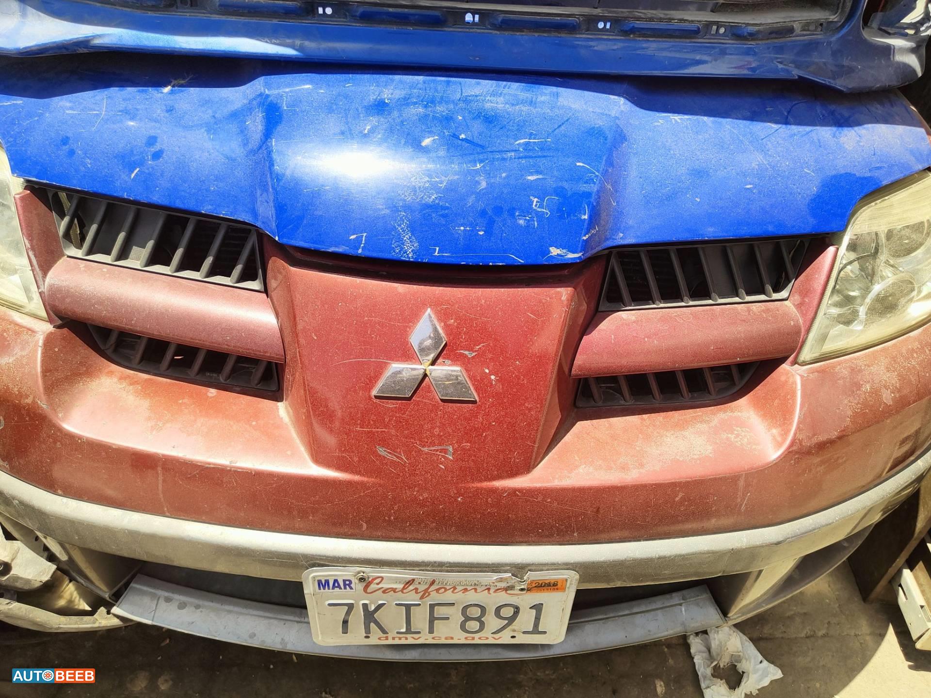 Body  Grilles Mitsubishi Outlander
