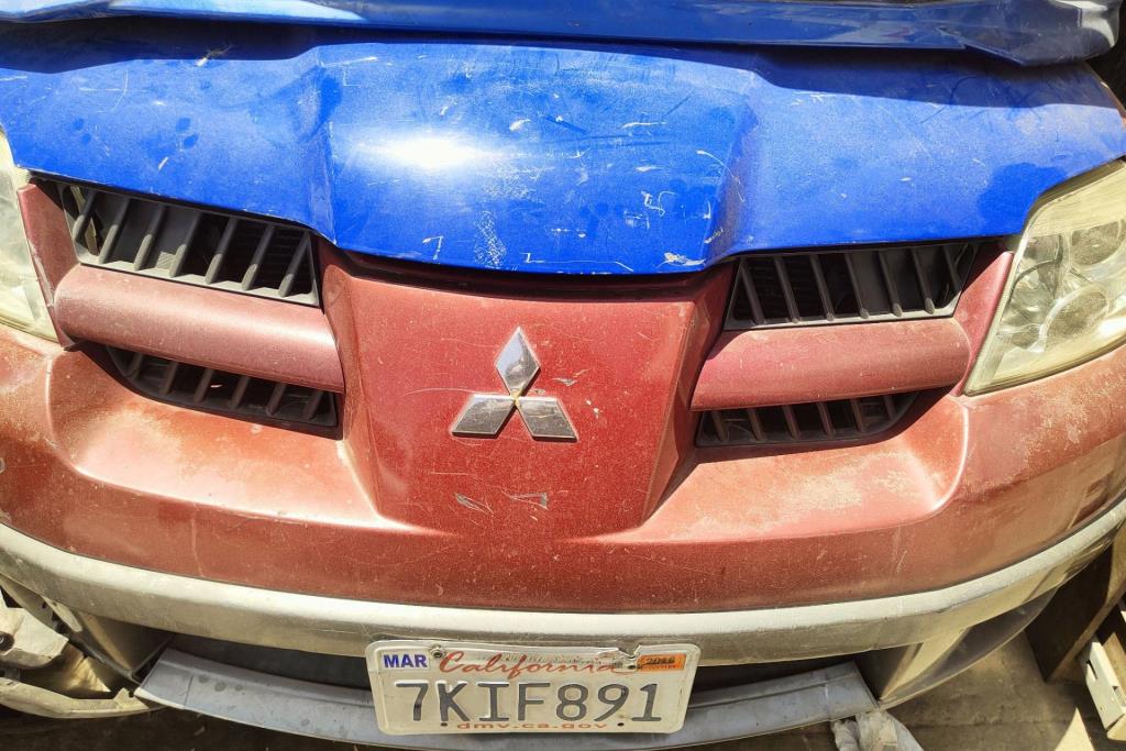 Body  Grilles Mitsubishi Outlander