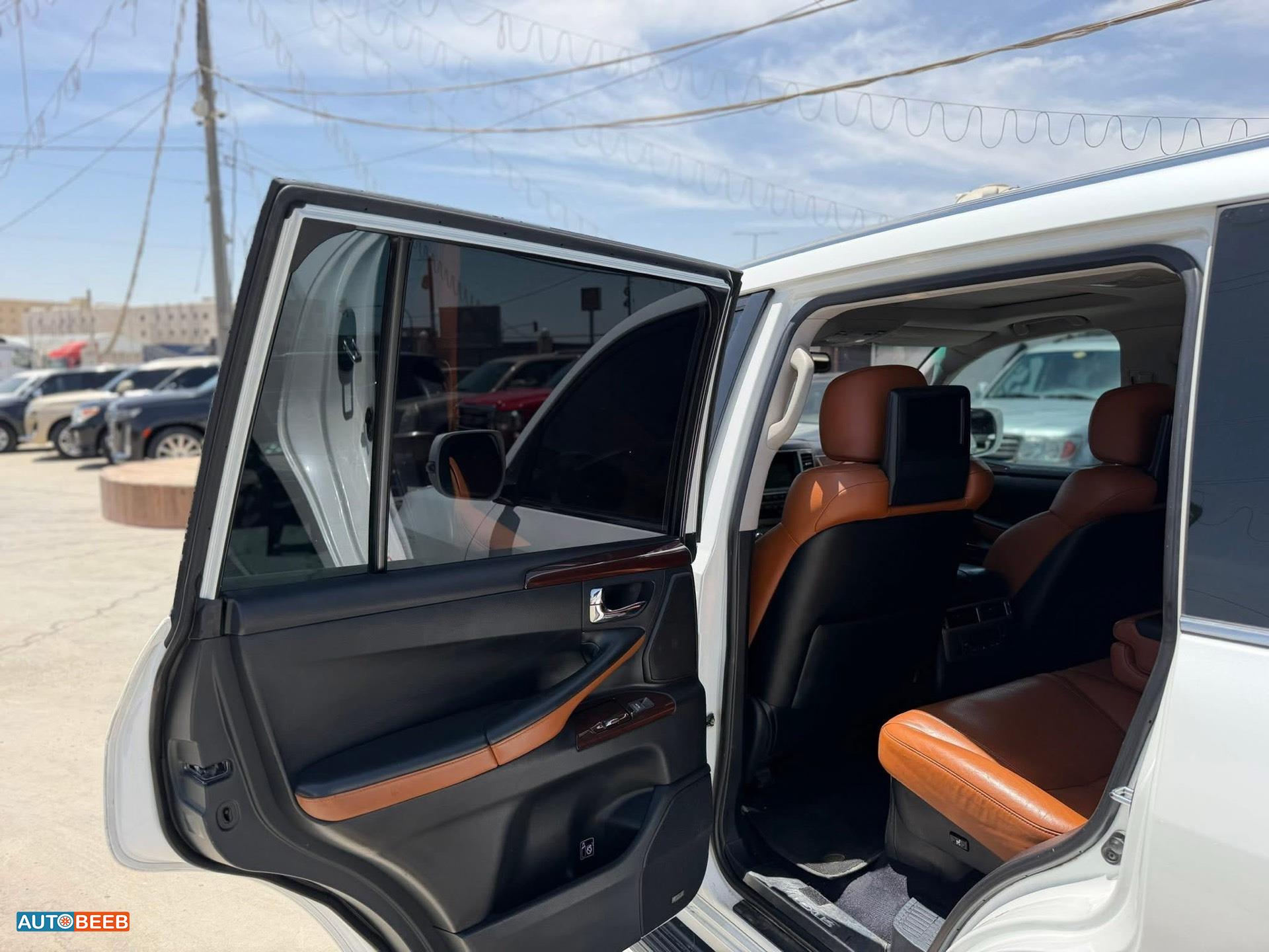 لكزس LX570 2013