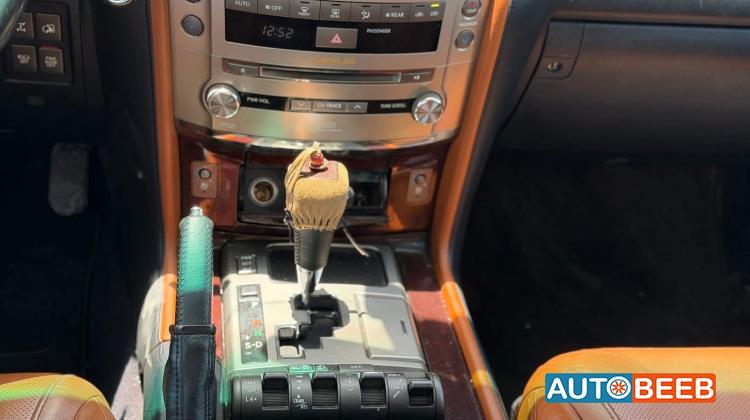لكزس LX570 2013