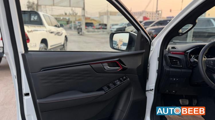 ايسوزو دي ماكس 2025