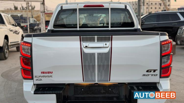 ايسوزو دي ماكس 2025