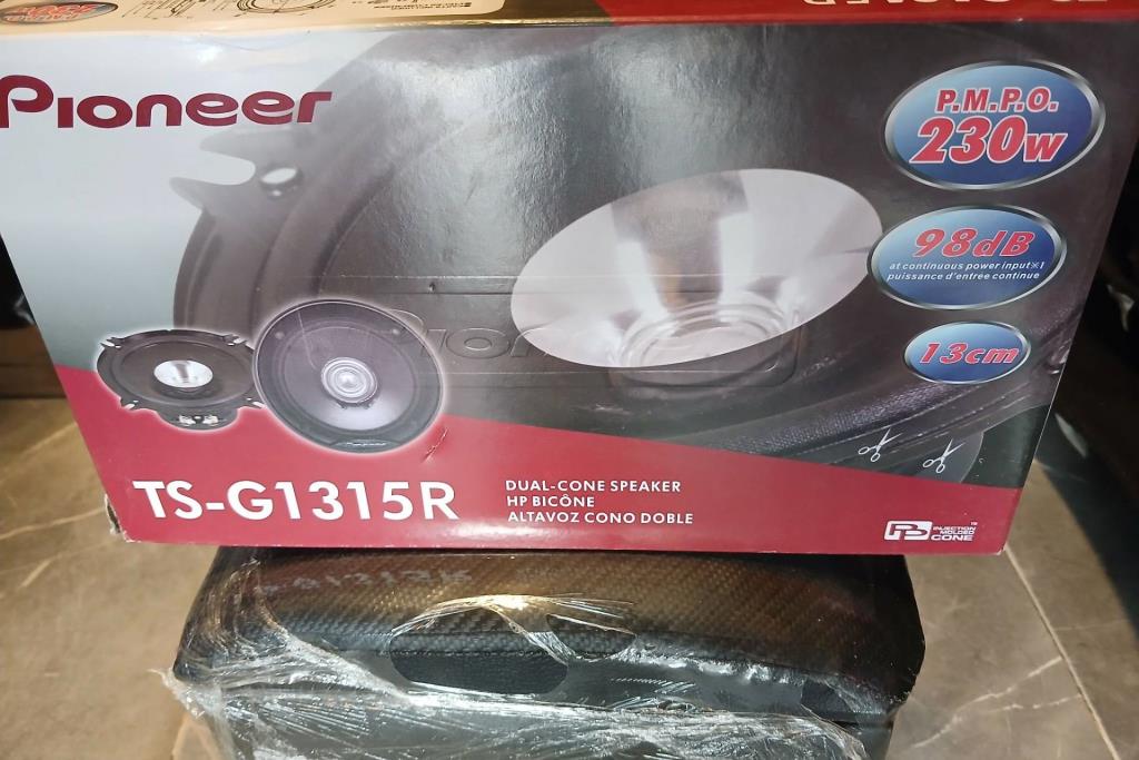 سماعات بايونير 230 وات 
