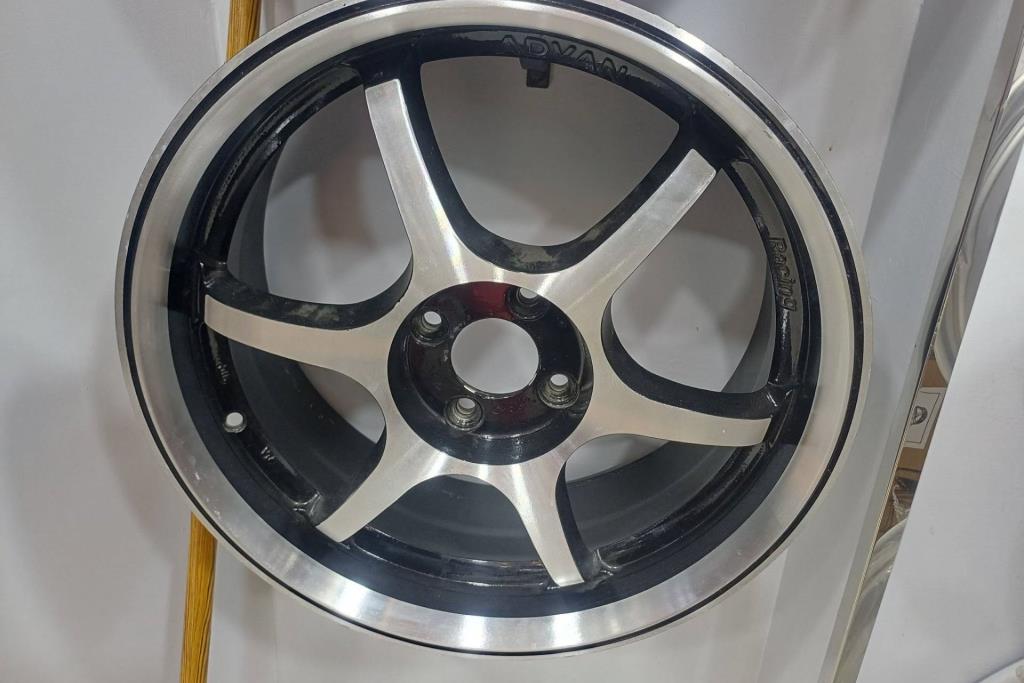 جنط مقاس 17 بعاس 4*100