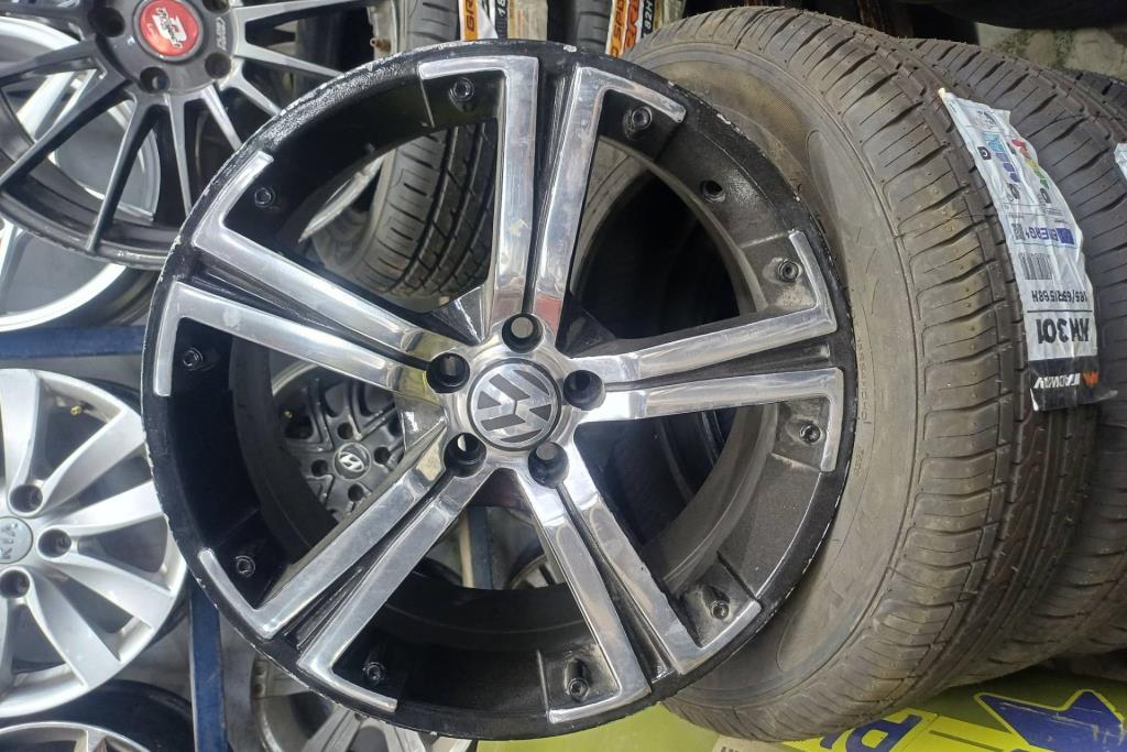  Wheel and Rims  