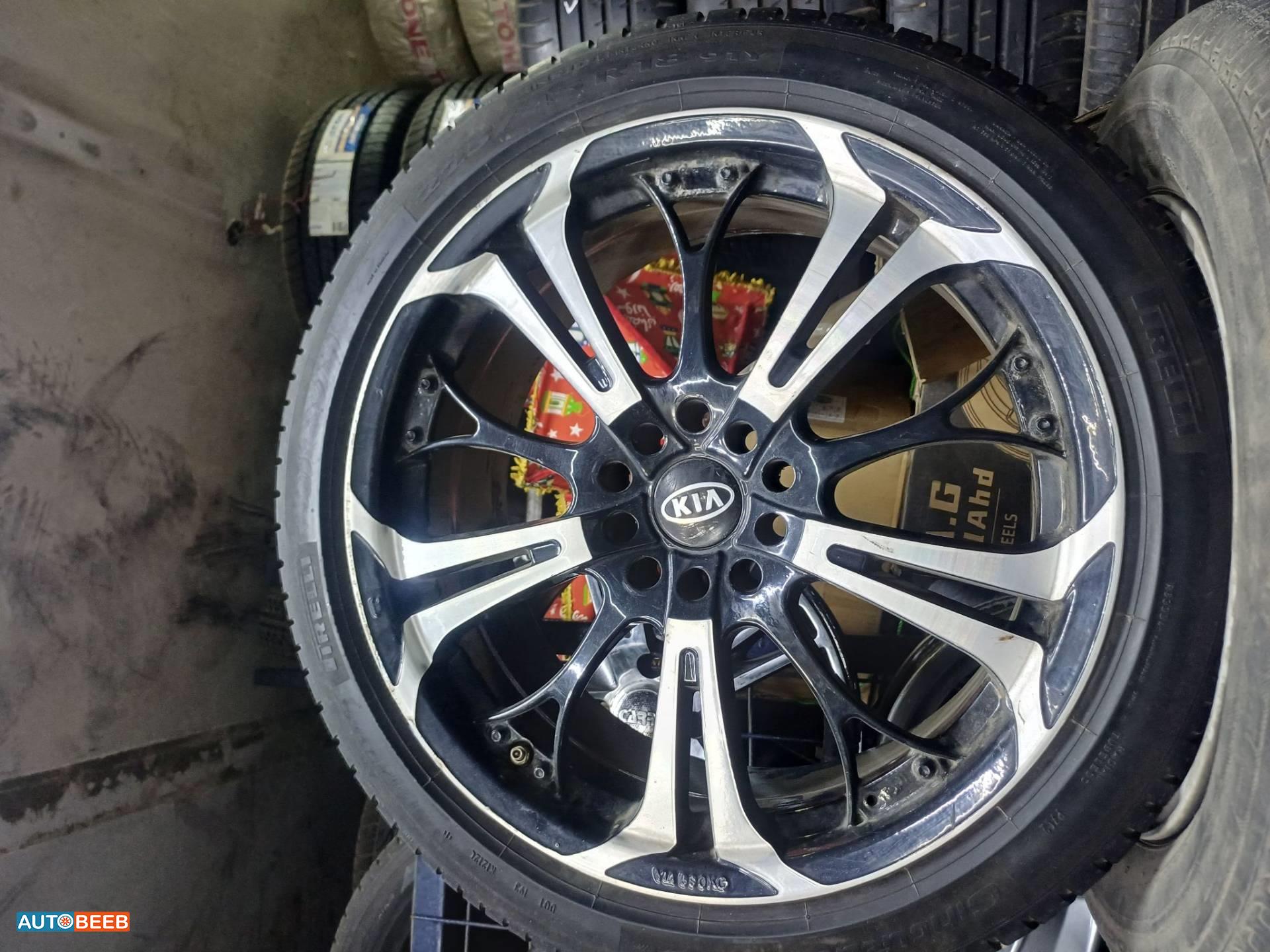  Wheel and Rims  