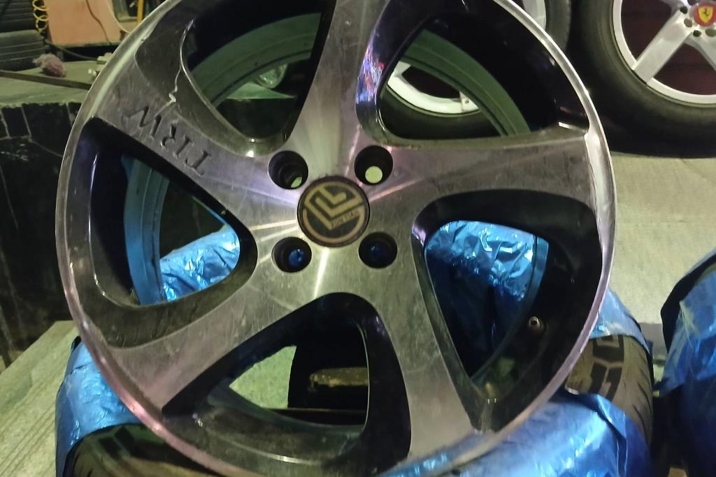  Wheel and Rims  