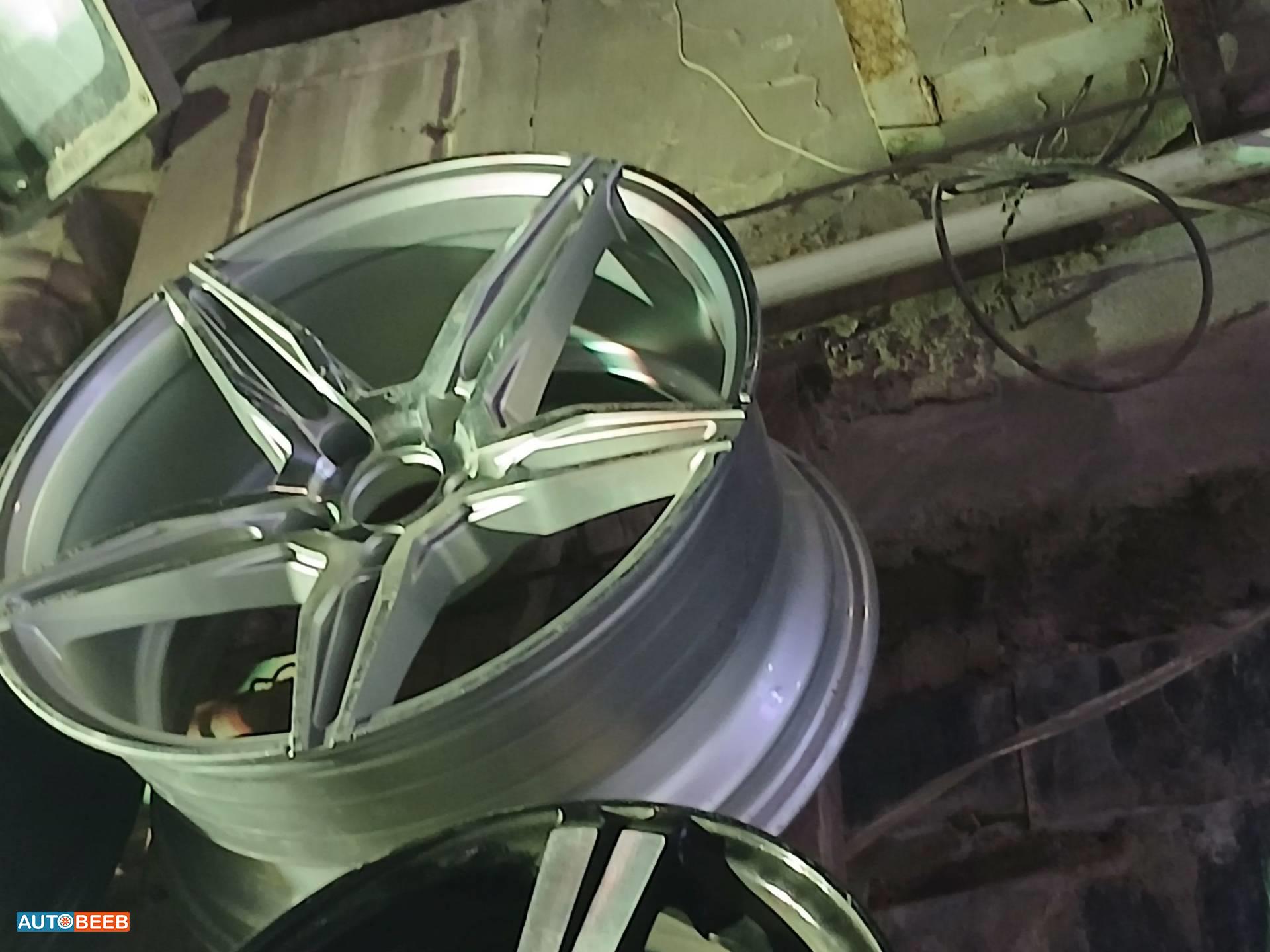  Wheel and Rims  