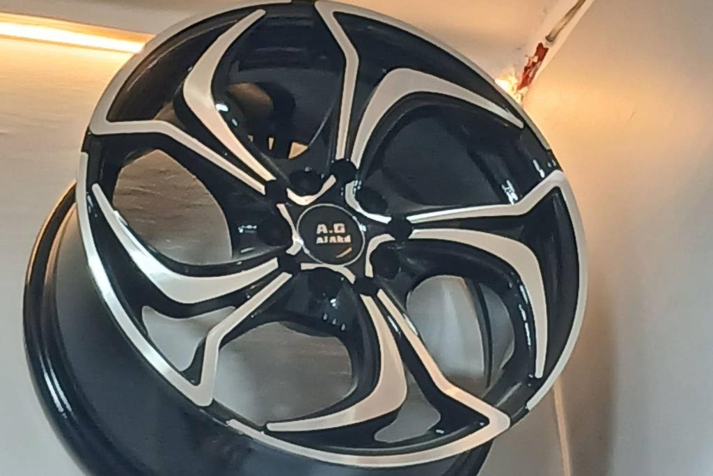  Wheel and Rims  